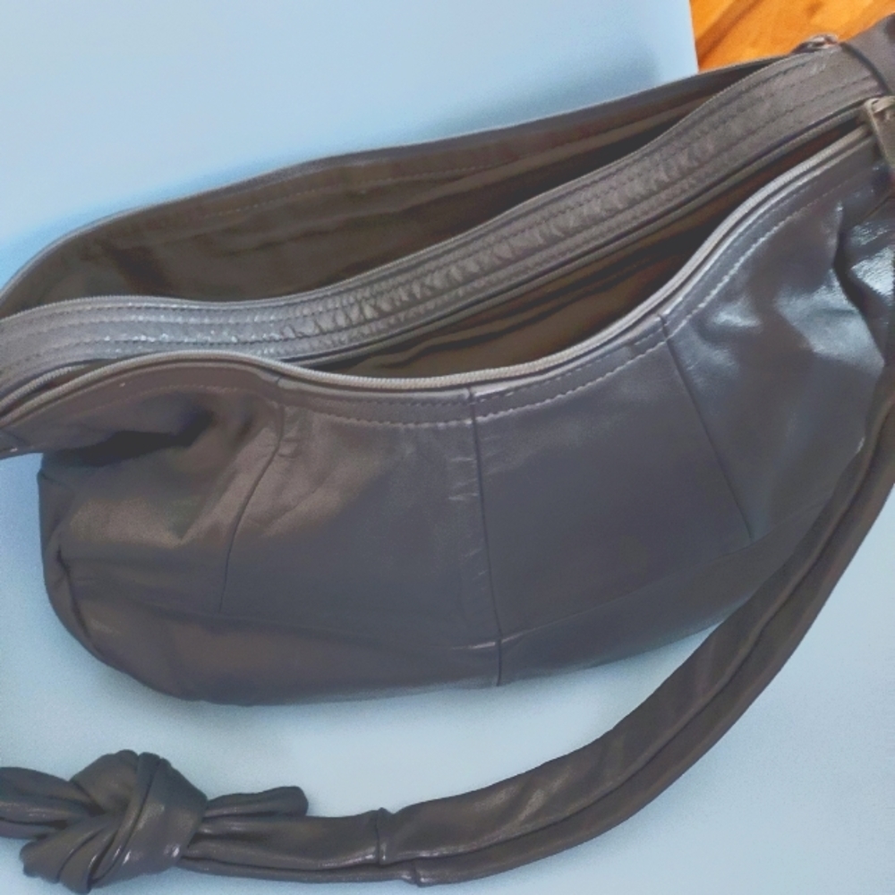 Vintage grey leather purse
